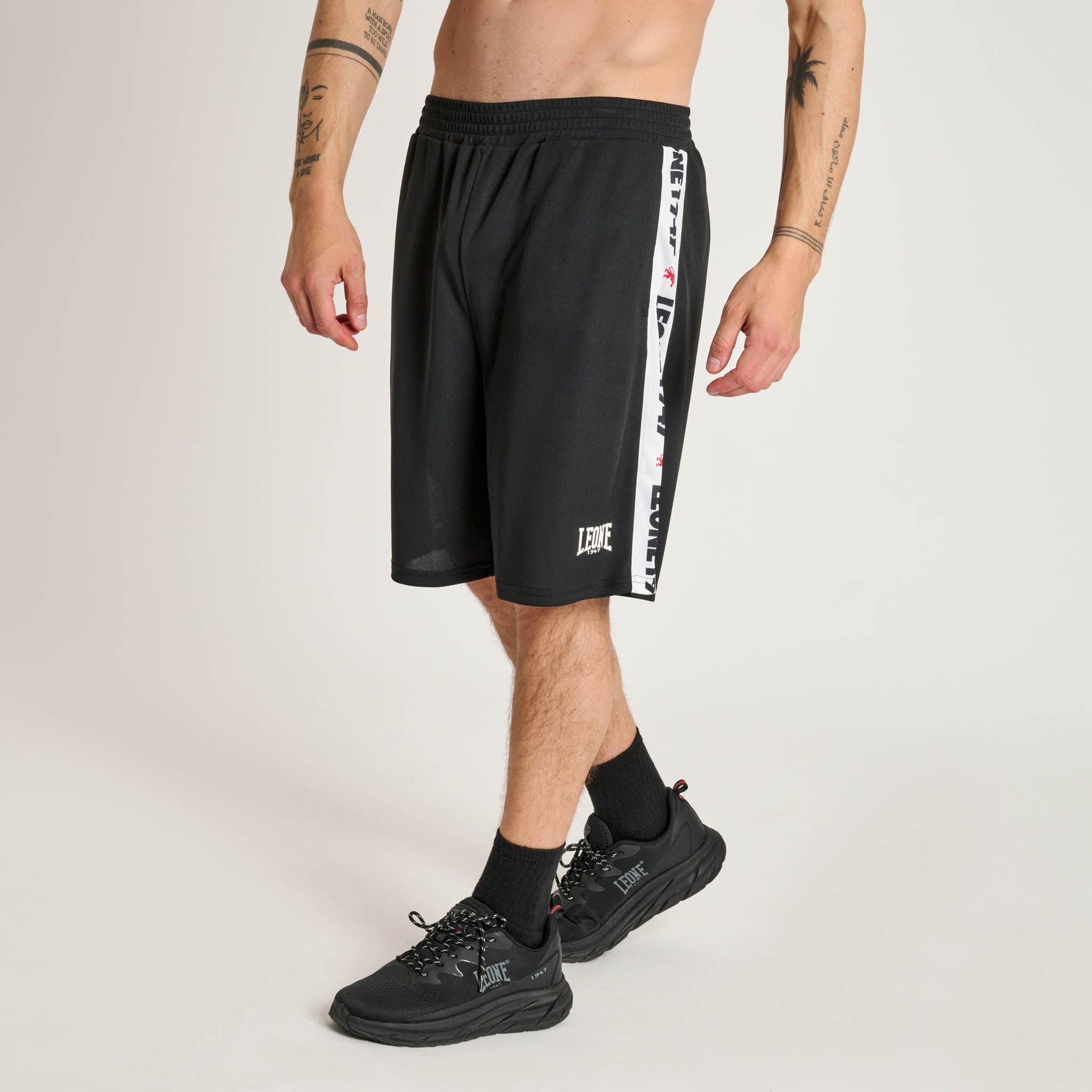 STRIPE 47 SHORTS