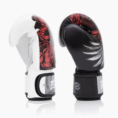 Muay Thai Handschuhe Fairtex BGV24 The Beauty of Survival mit Holzkiste