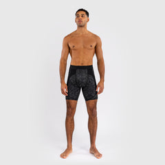 Shorts Kompression Venum x Topuria Unmatched Kompressionsshorts Schwarz