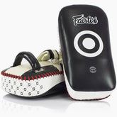 Pao Fairtex Gebogene Standard KPLC2 Schwarz-Weiß