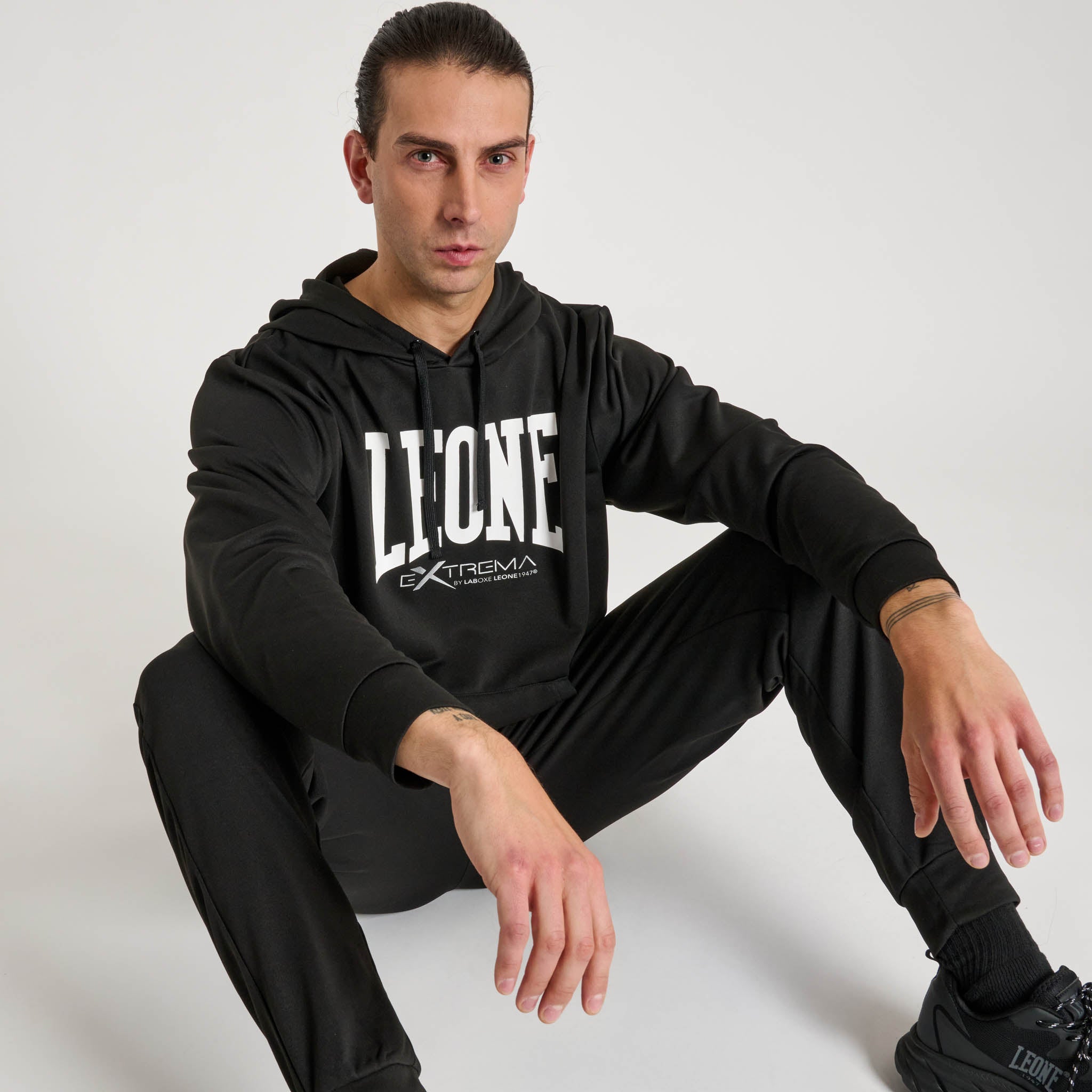 LIGHTWEIGHT HOODED SWEATSHIRT LOGO