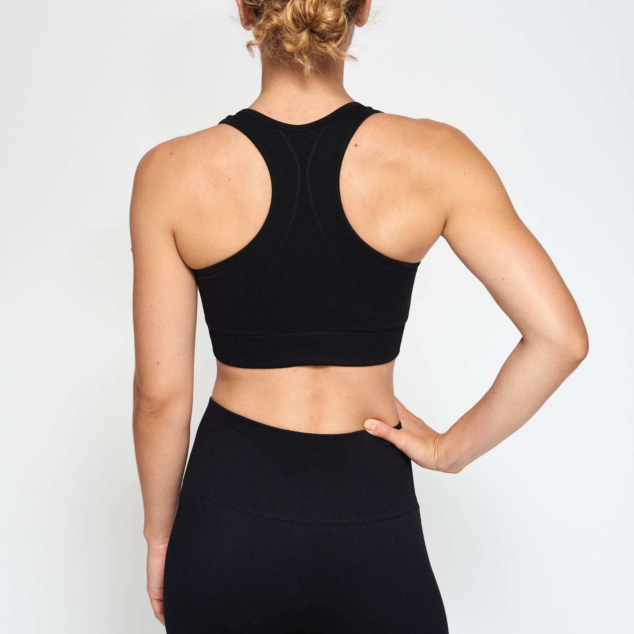 SEAMLESS LOGO SPORTS BRA