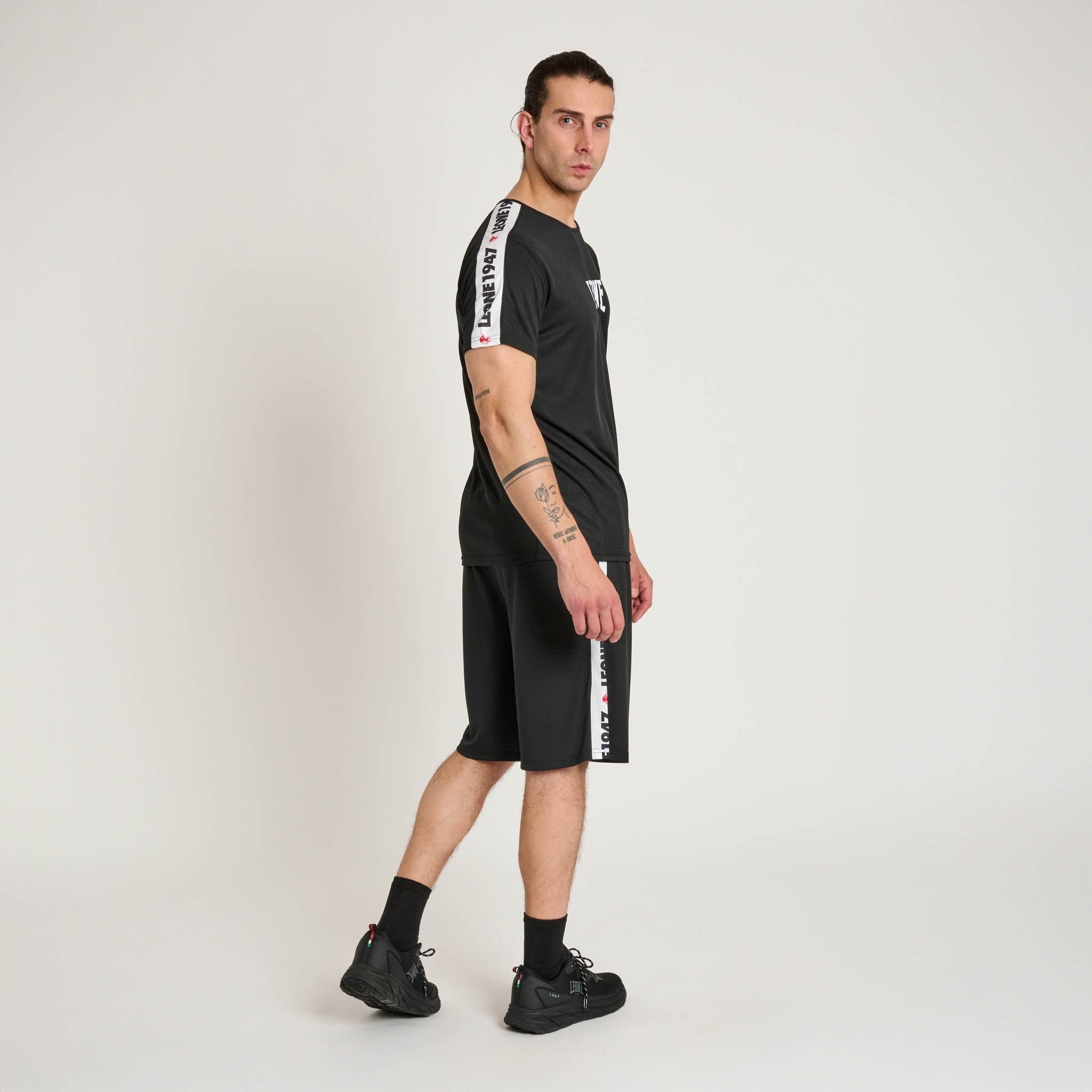 STRIPE 47 SHORTS