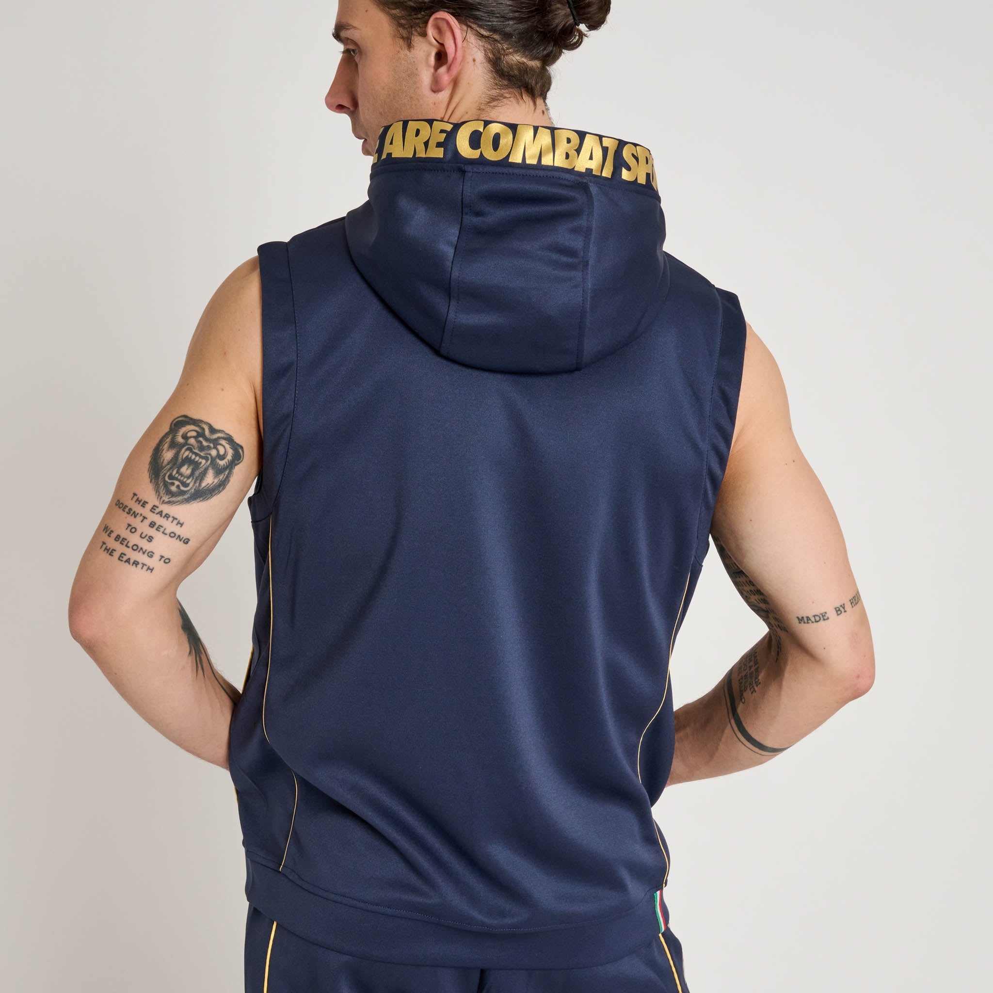 DNA HOODED SLEEVELESS SWEATSHIRT