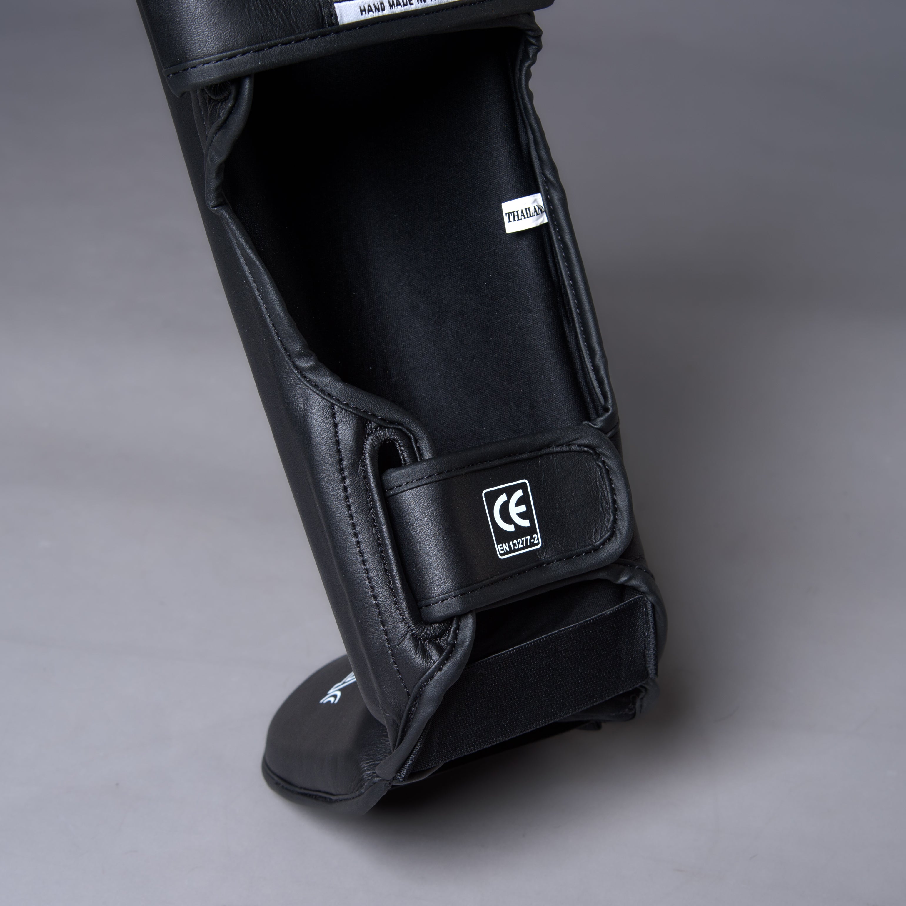 JOYAGEAR SIAM SHINGUARDS Black/White
