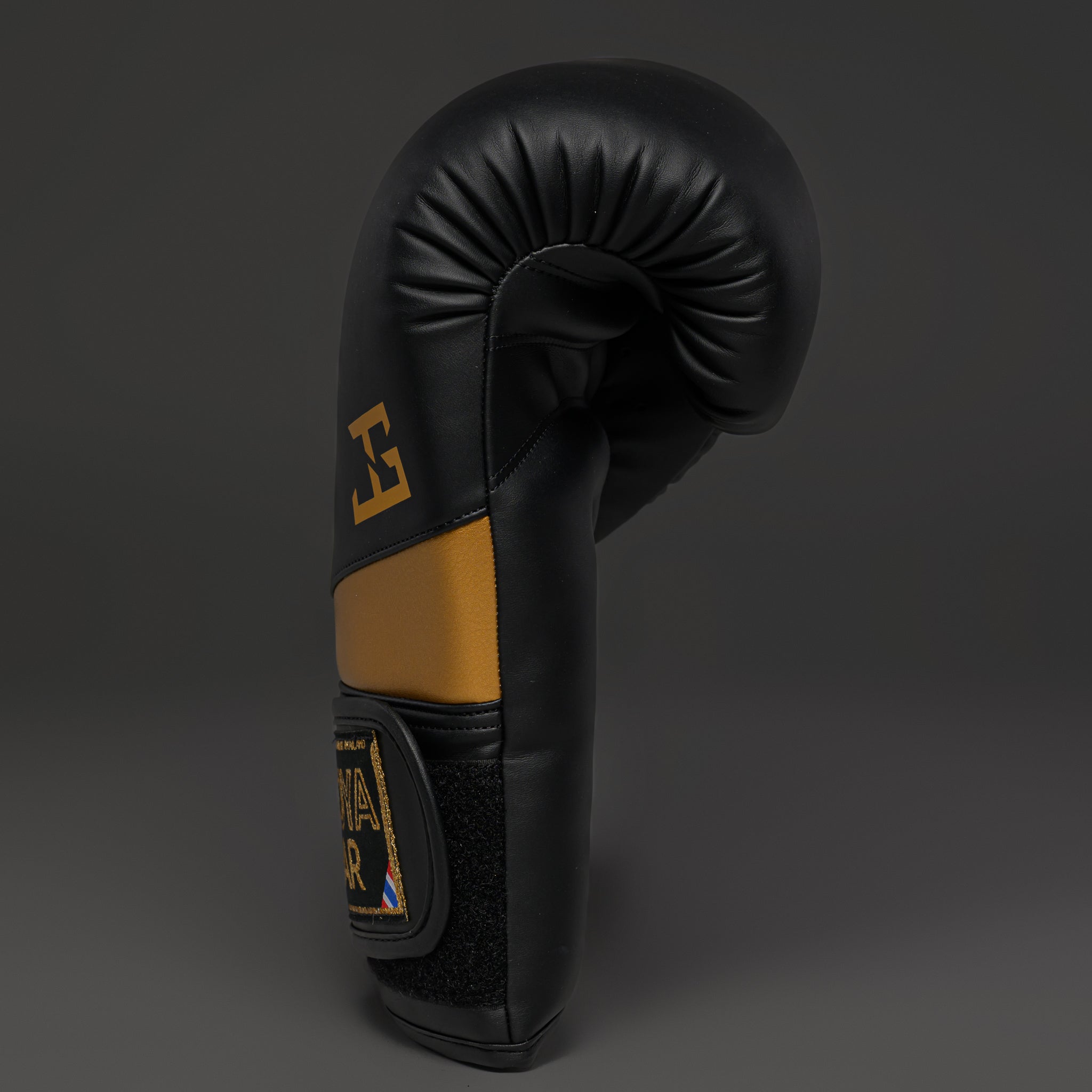 Joyagear Strike Air Boxing Gloves Black/Gold