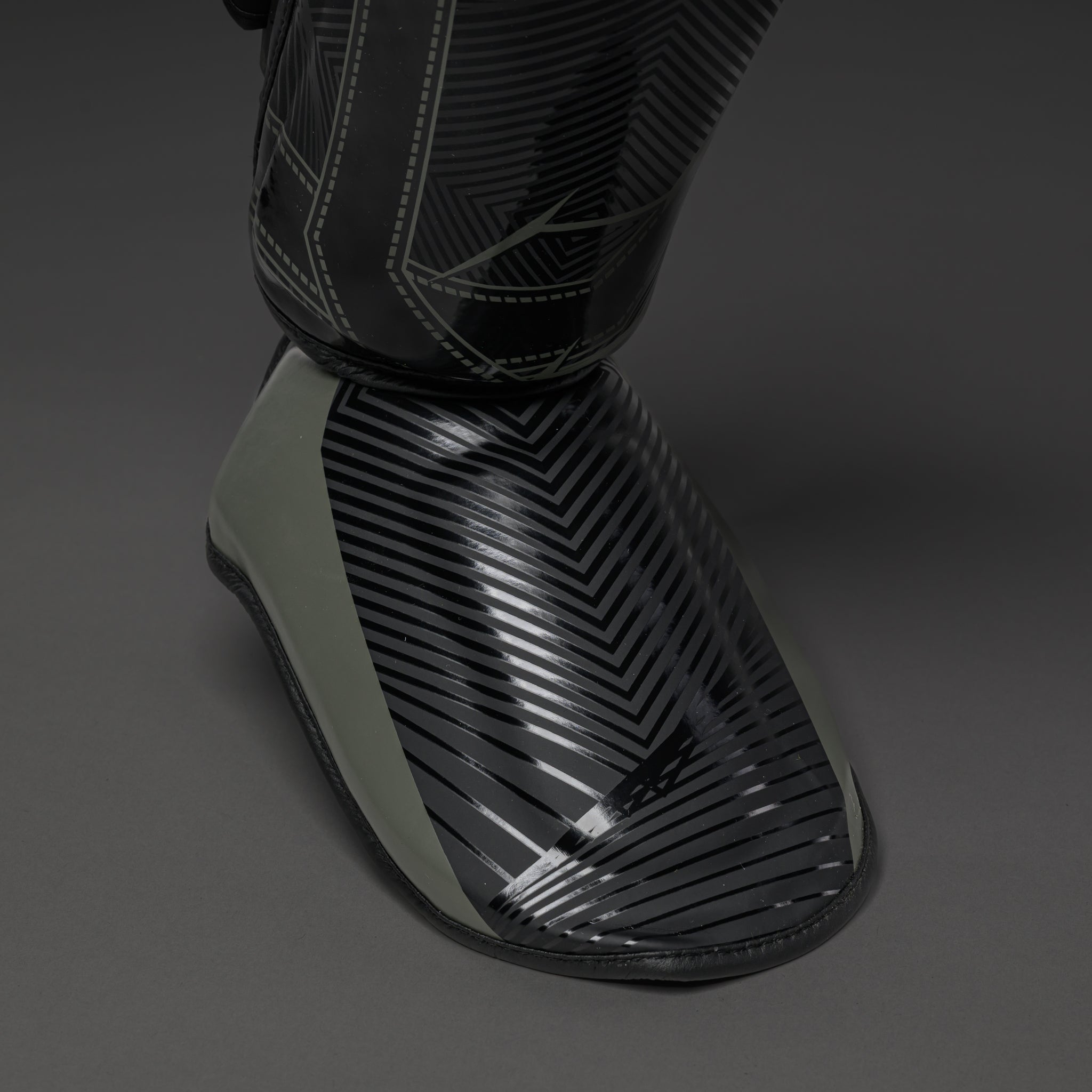Joyagear Essential Pro Shinguards Black/Black