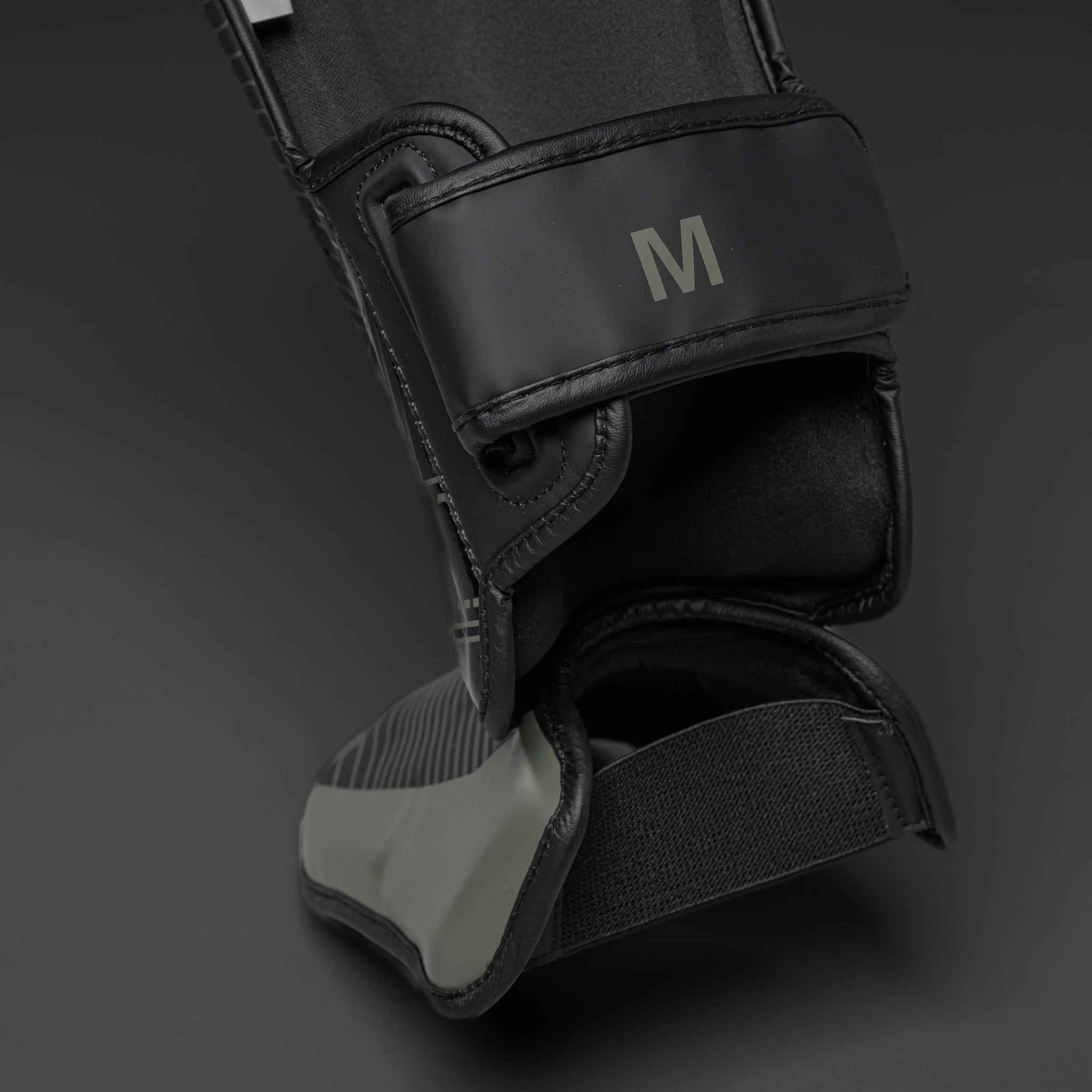 Joyagear Essential Pro Shinguards Black/Black