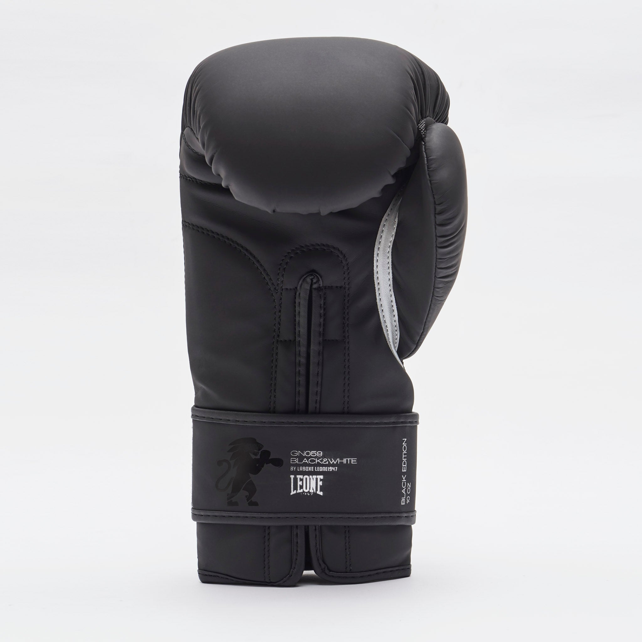 STRIKER BOXING GLOVES
