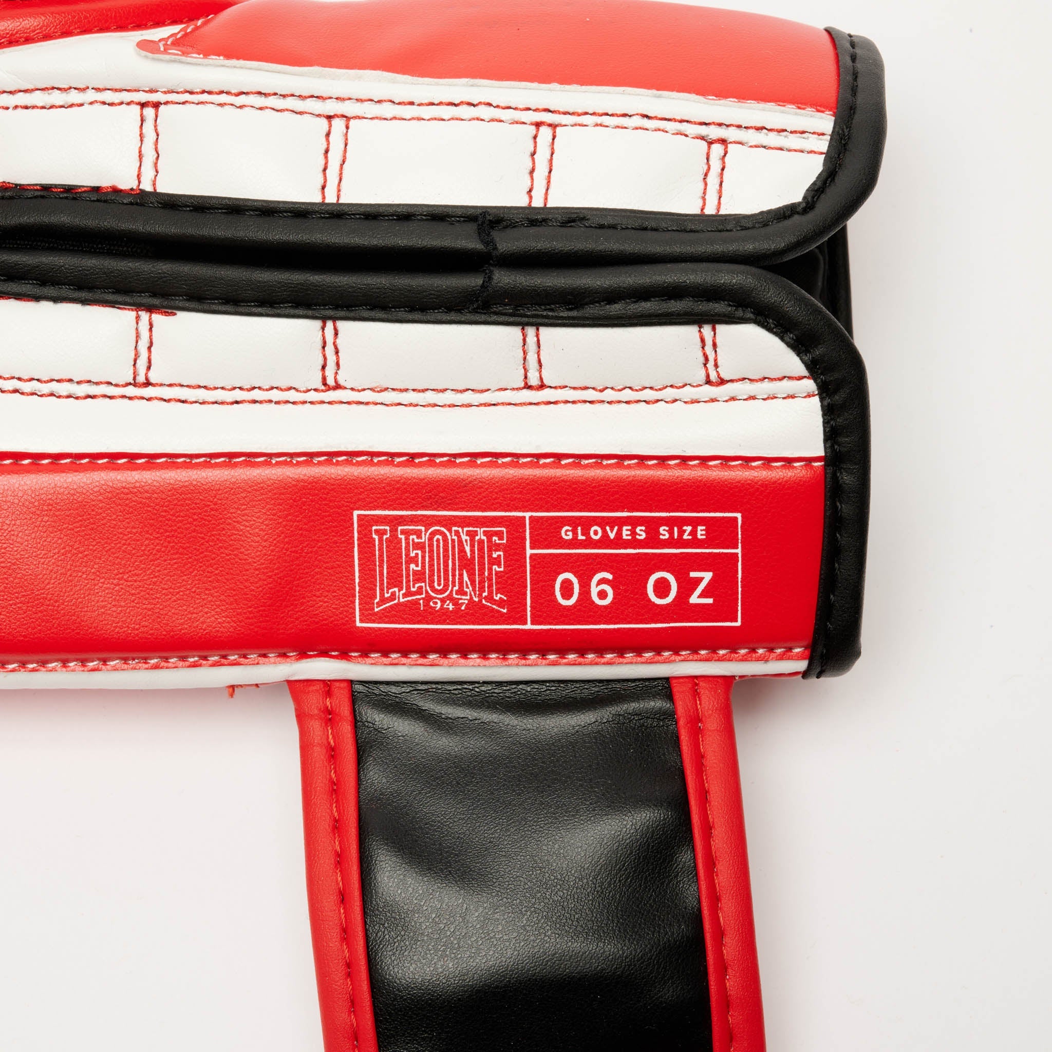 ICONIC BOXING GLOVES