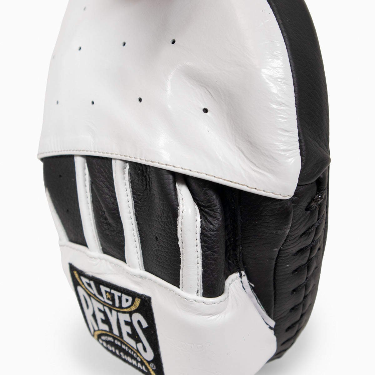 Boxpratzen Cleto Reyes Kurven