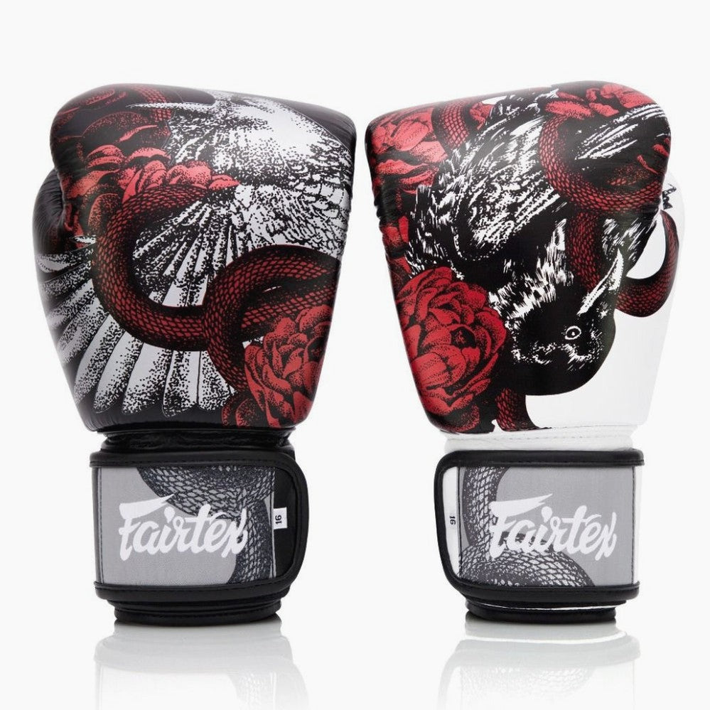 Muay Thai Handschuhe Fairtex BGV24 The Beauty of Survival mit Holzkiste