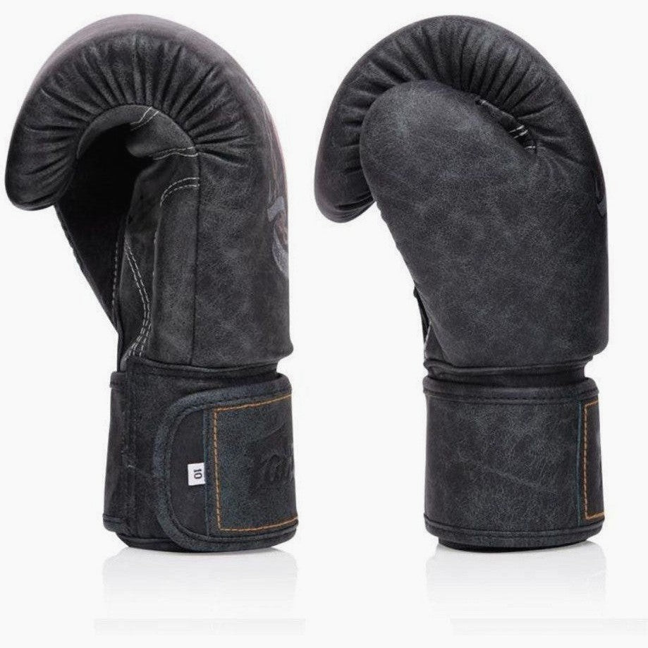 Muay Thai Handschuhe Fairtex The Heart of Warrior