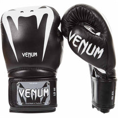 Venum Giant 3.0 in Nappa Schwarz-Weiß