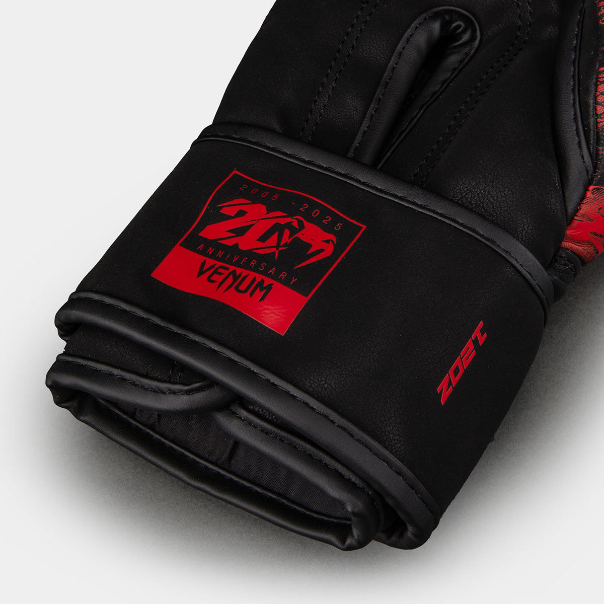 Venum 20th Anniversary Schwarz-rot