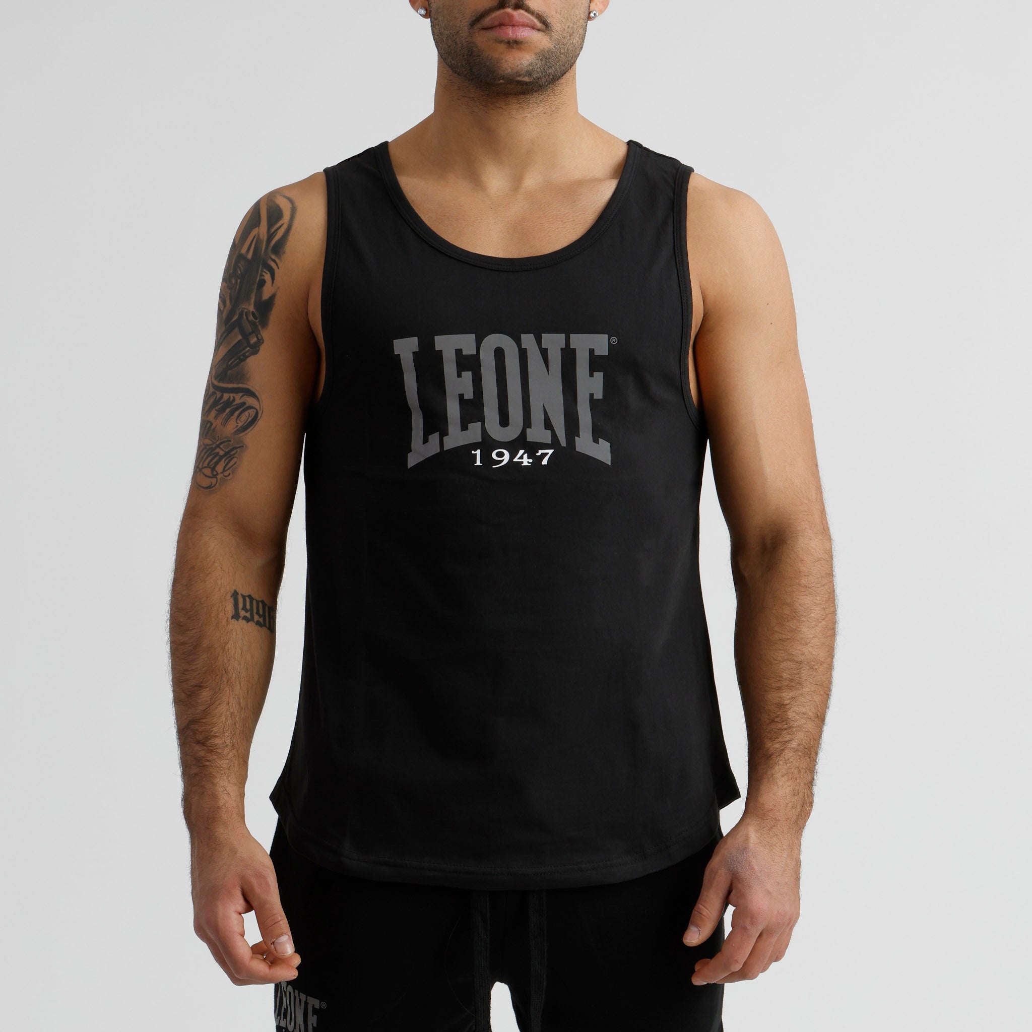 Man tank Boxing