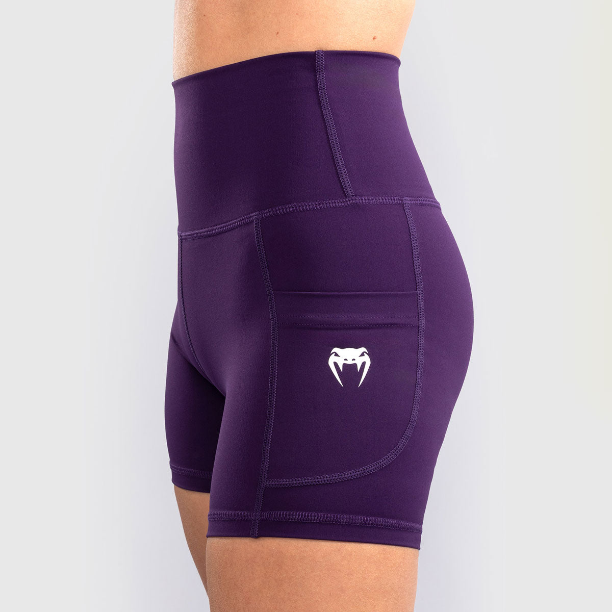 Kurze Leggings Frau Venum Essential Lila