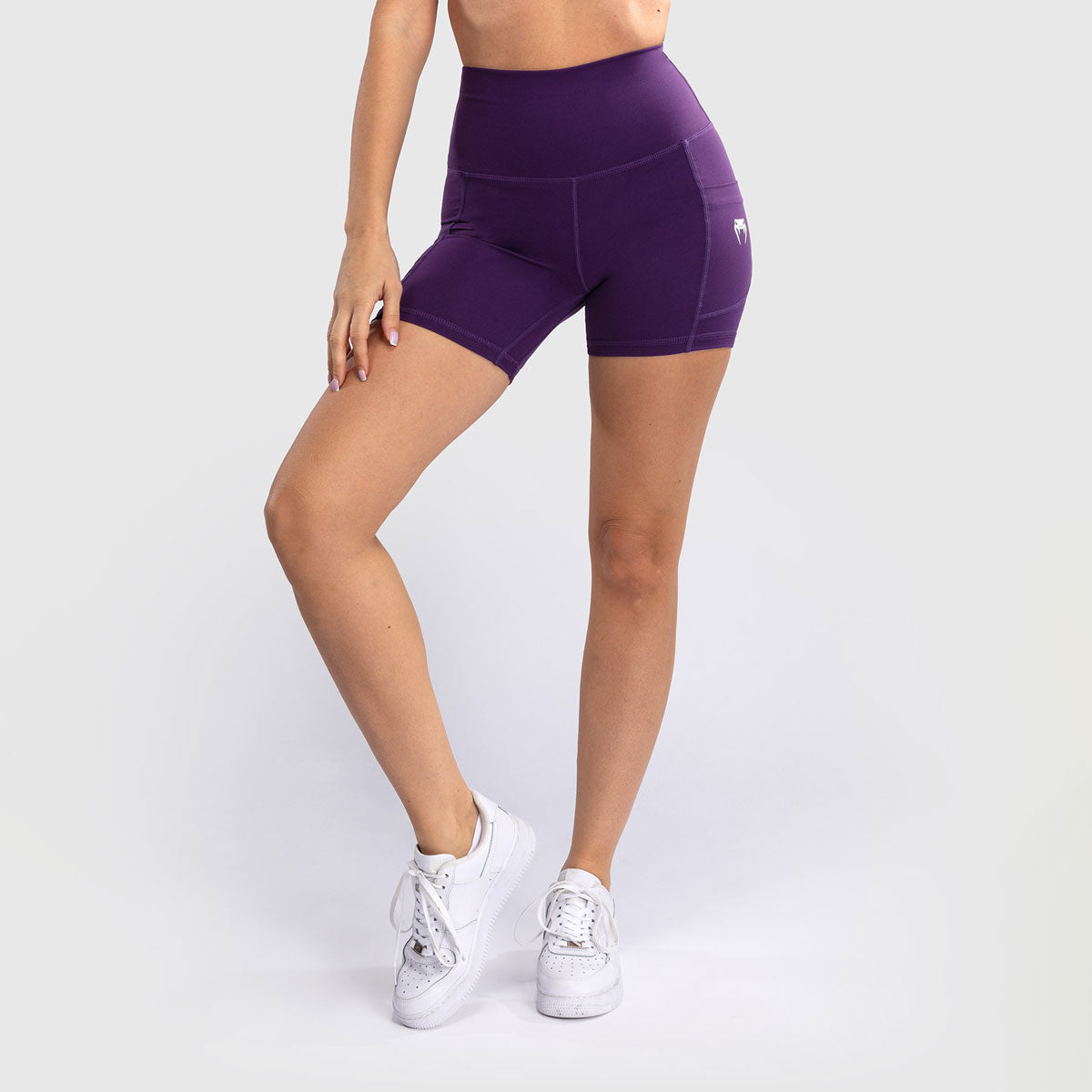 Kurze Leggings Frau Venum Essential Lila