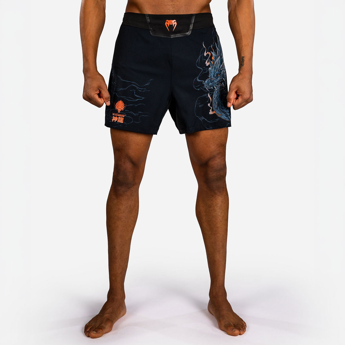Venum Thunder Dragon MMA-Shorts Schwarz