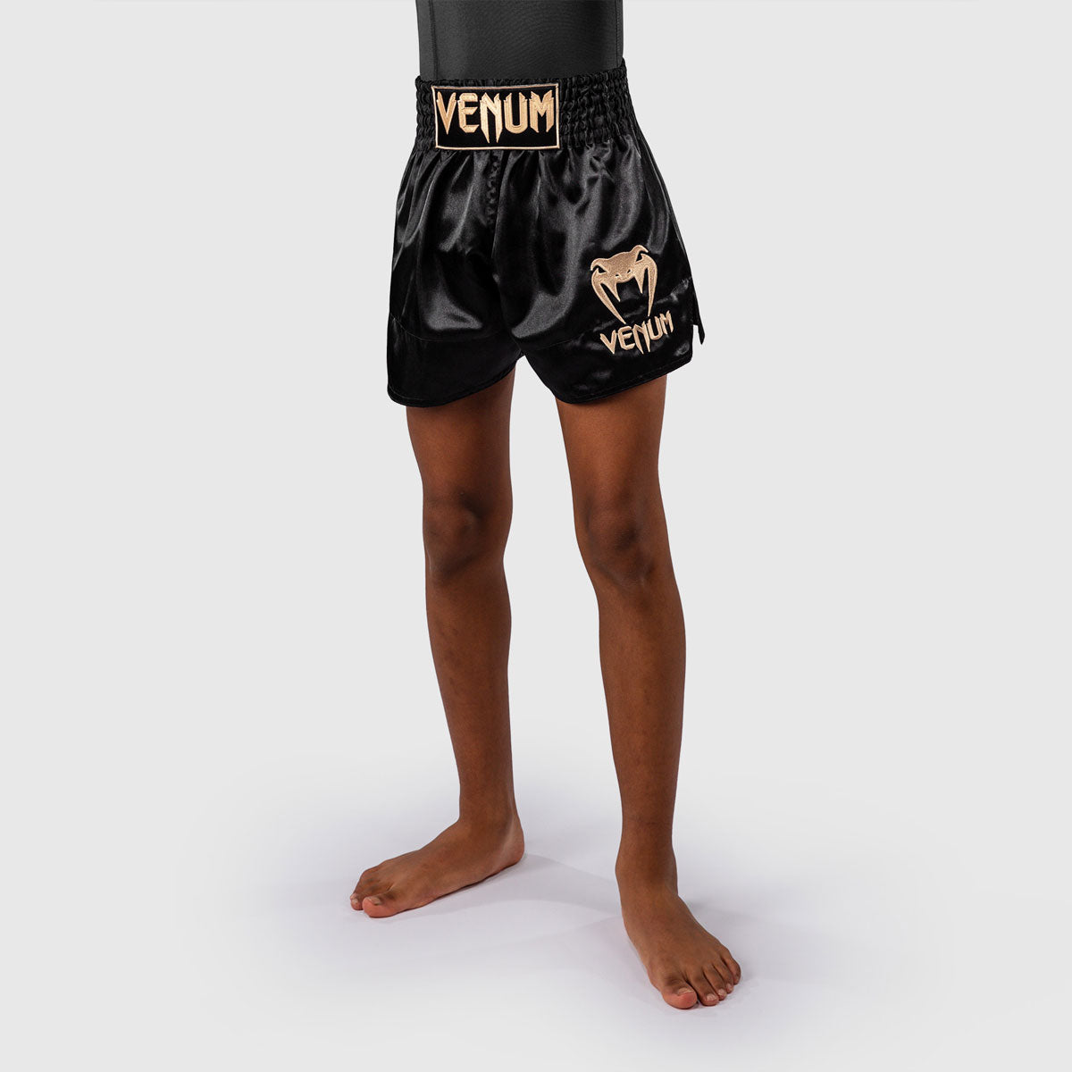 Venum Classic Kick-Thai-Shorts Schwarz-Gold