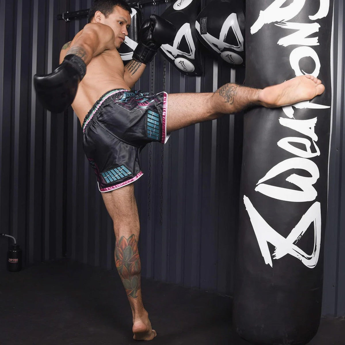Kick-Thai Shorts 8 Weapons Samurai 2.0 Cyber