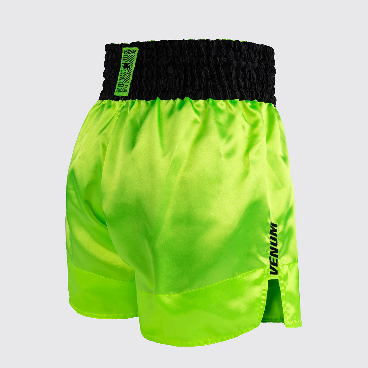 Venum Classic Evo Kick-Thai-Shorts Neon-Gelb-Schwarz