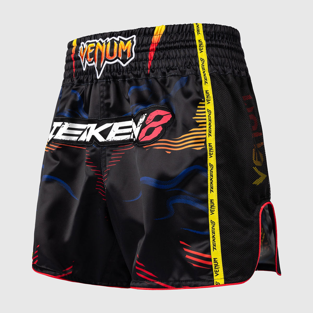 Venum Tekken 8 Yoshimitsu Kick-Thai-Shorts Schwarz-Orange