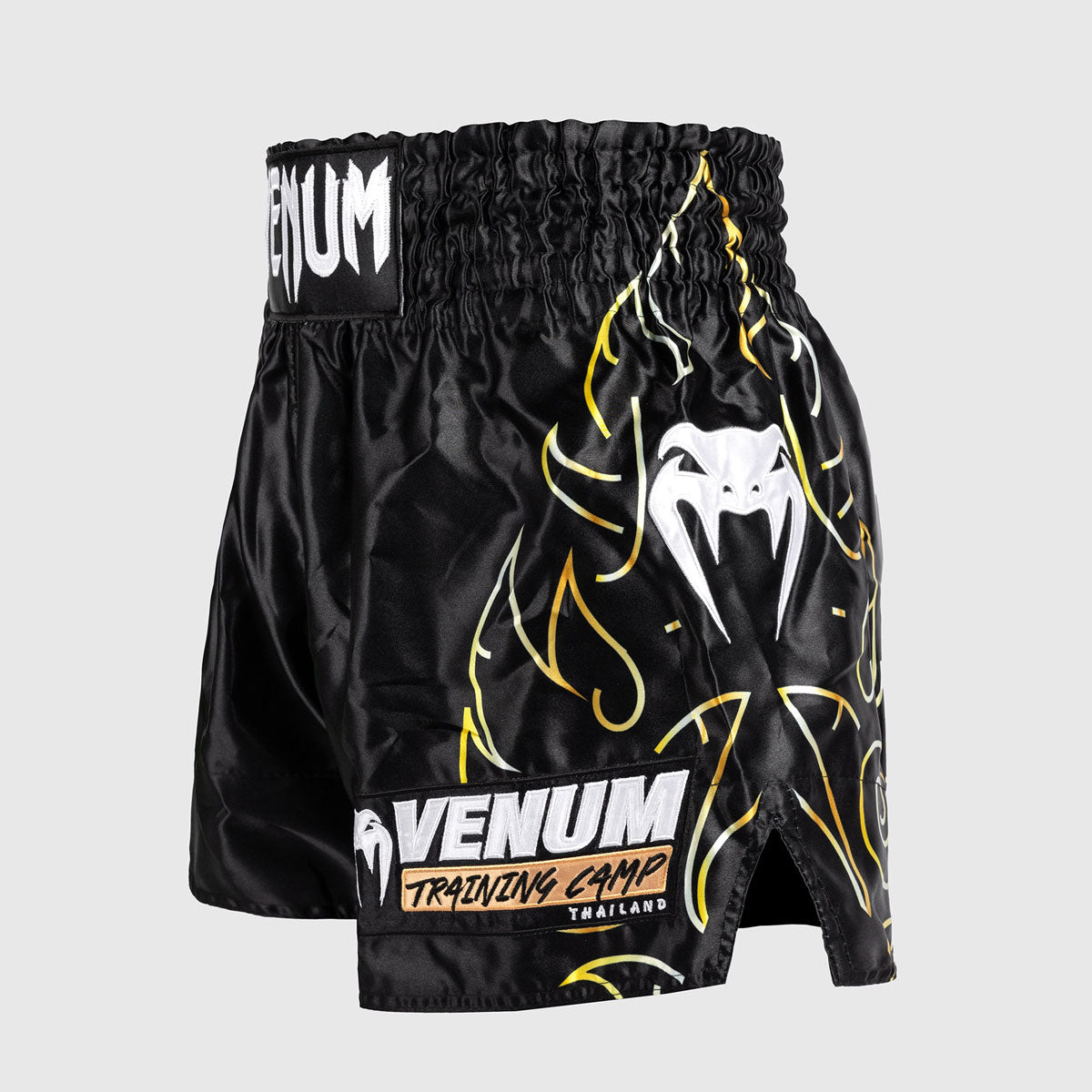 Venum VTC Flammen Kick-Thai-Shorts Schwarz-Gold