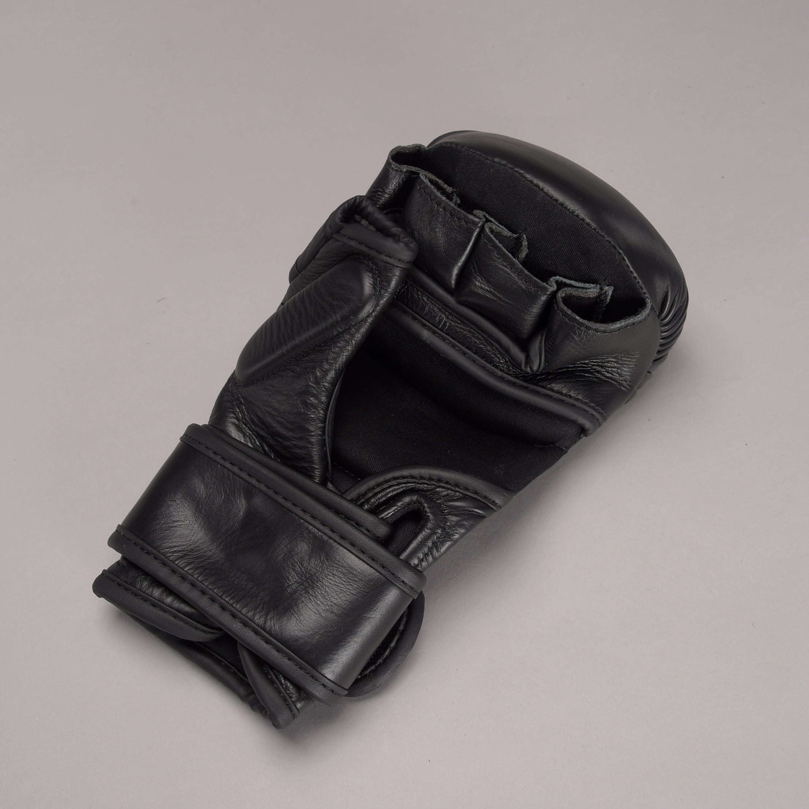 Joyagear Strike Thailand MMA Sparring Gloves Black/Black