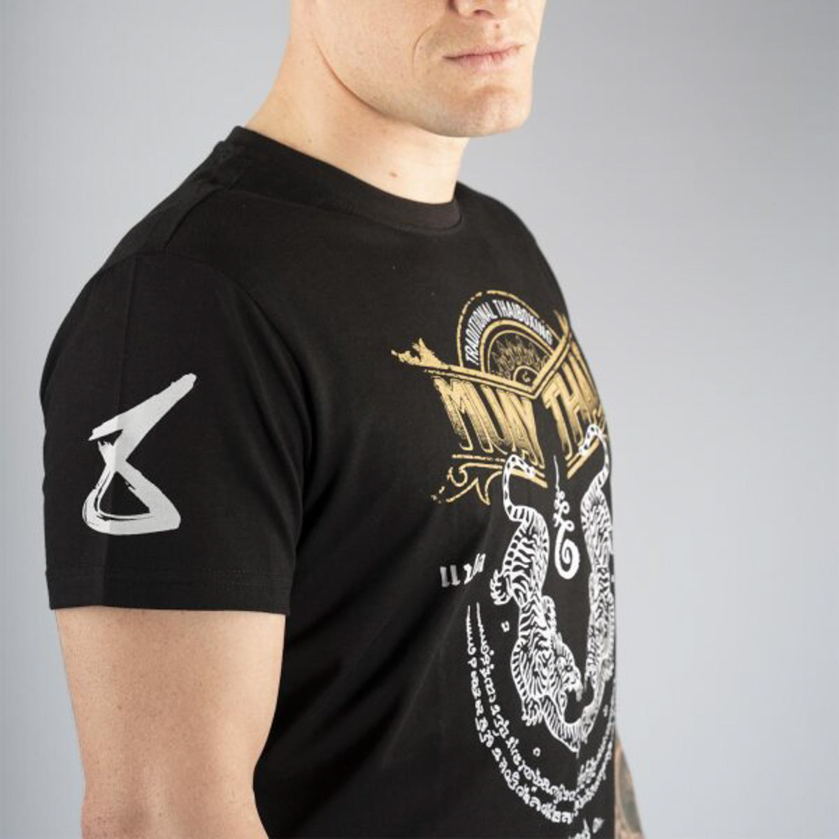 T-Shirt 8 Weapons Sak Yant Tigers