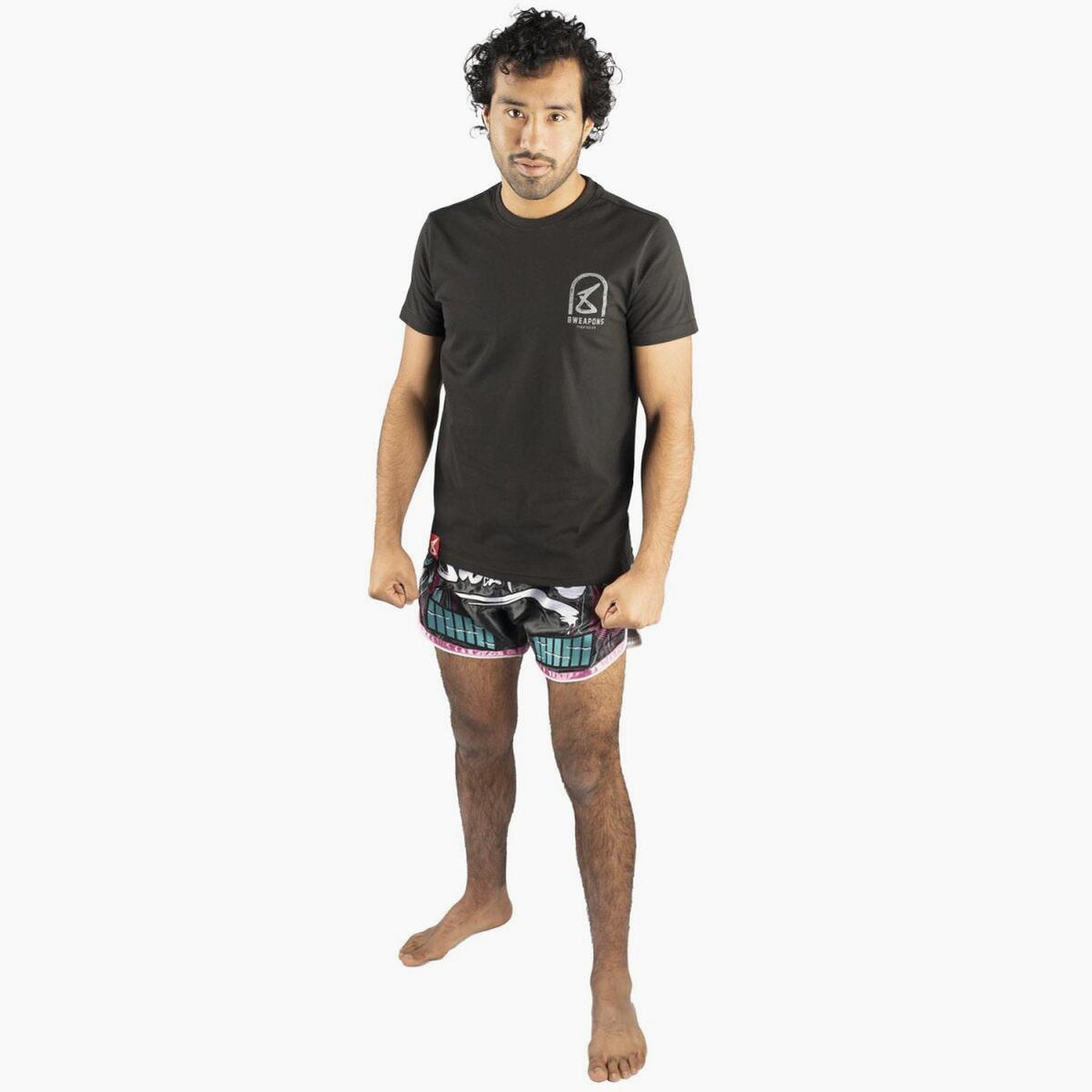 T-Shirt 8 Weapons Tombstone Schwarz