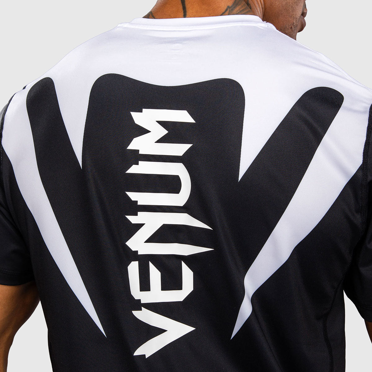 Venum Attack 90 Dry-Tech Schwarz-weiß