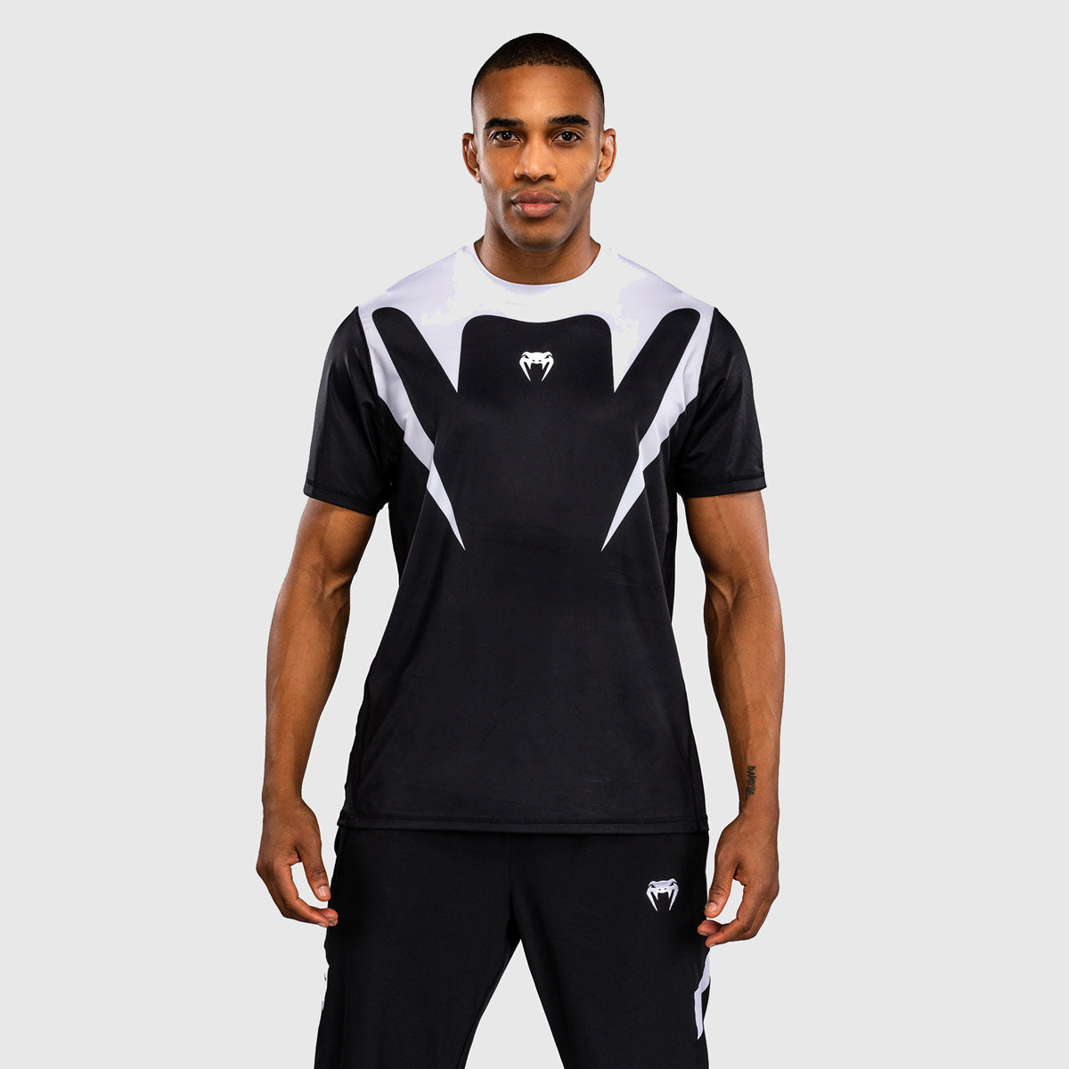 Venum Attack 90 Dry-Tech Schwarz-weiß