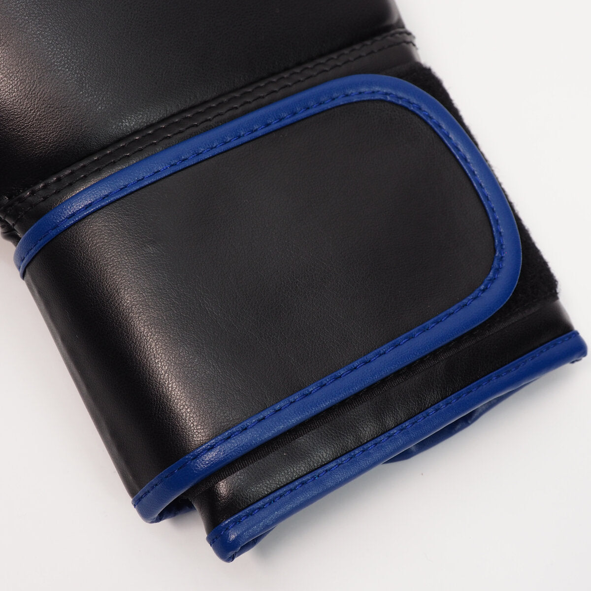 adidas Power 100 Training Gloves black/blue