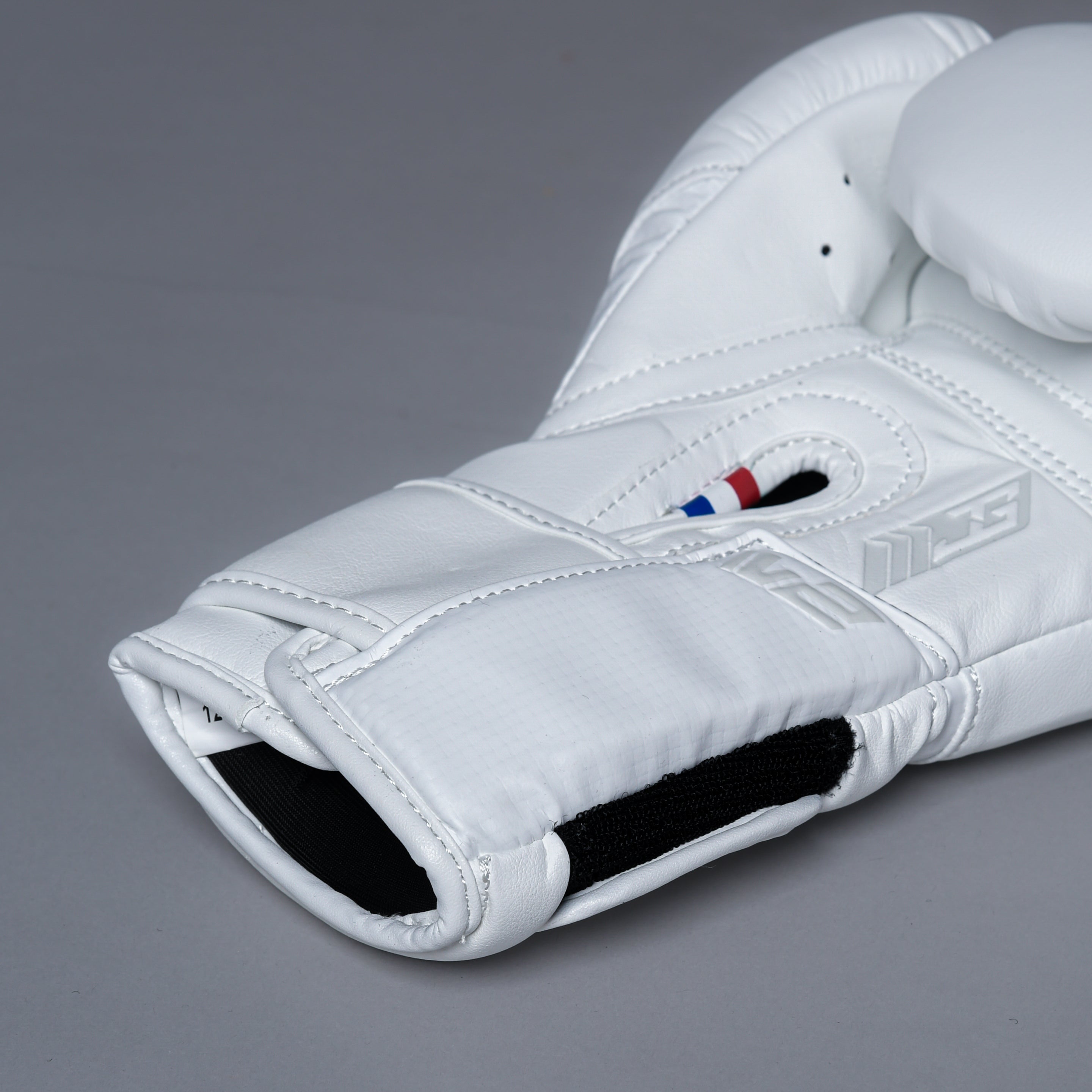Joyagear Performance V2 Boxing Gloves White/Carbon